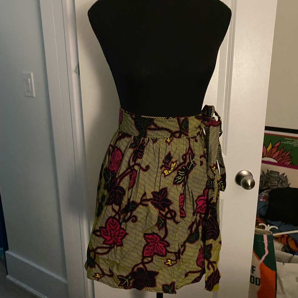 Wrap skirt - Picture 2 of 3
